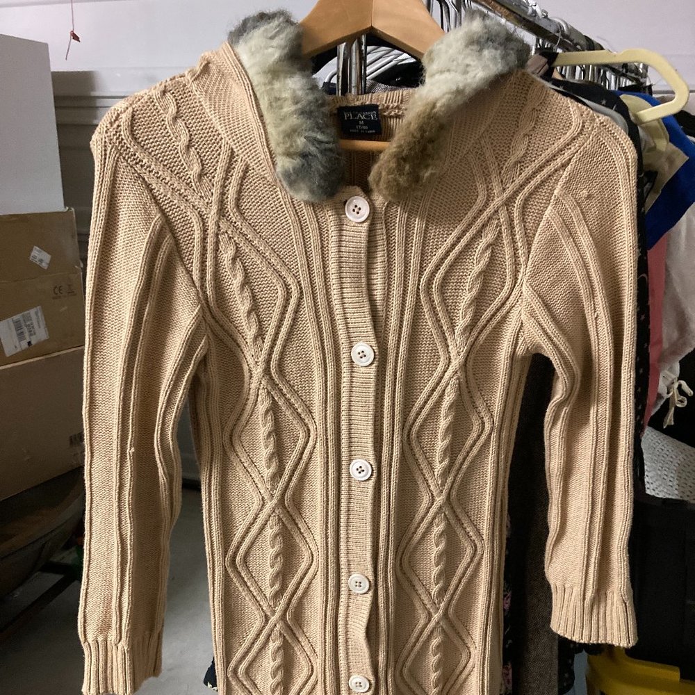 The Children's Place Cozy Cable Knit Hooded Sweater with Faux Fur Trim - Size M